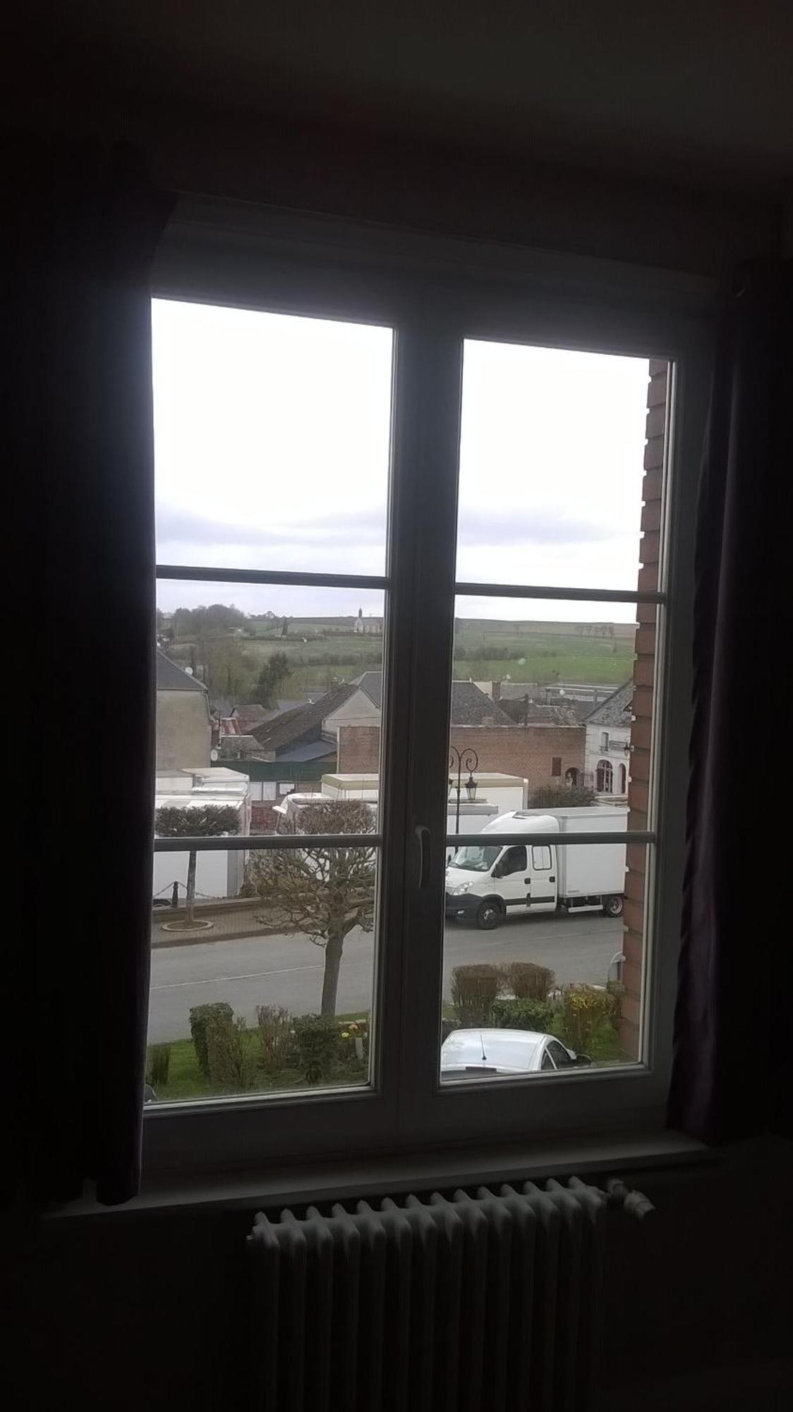 Hotel Entre Nous Rozoy-sur-Serre Pokój zdjęcie